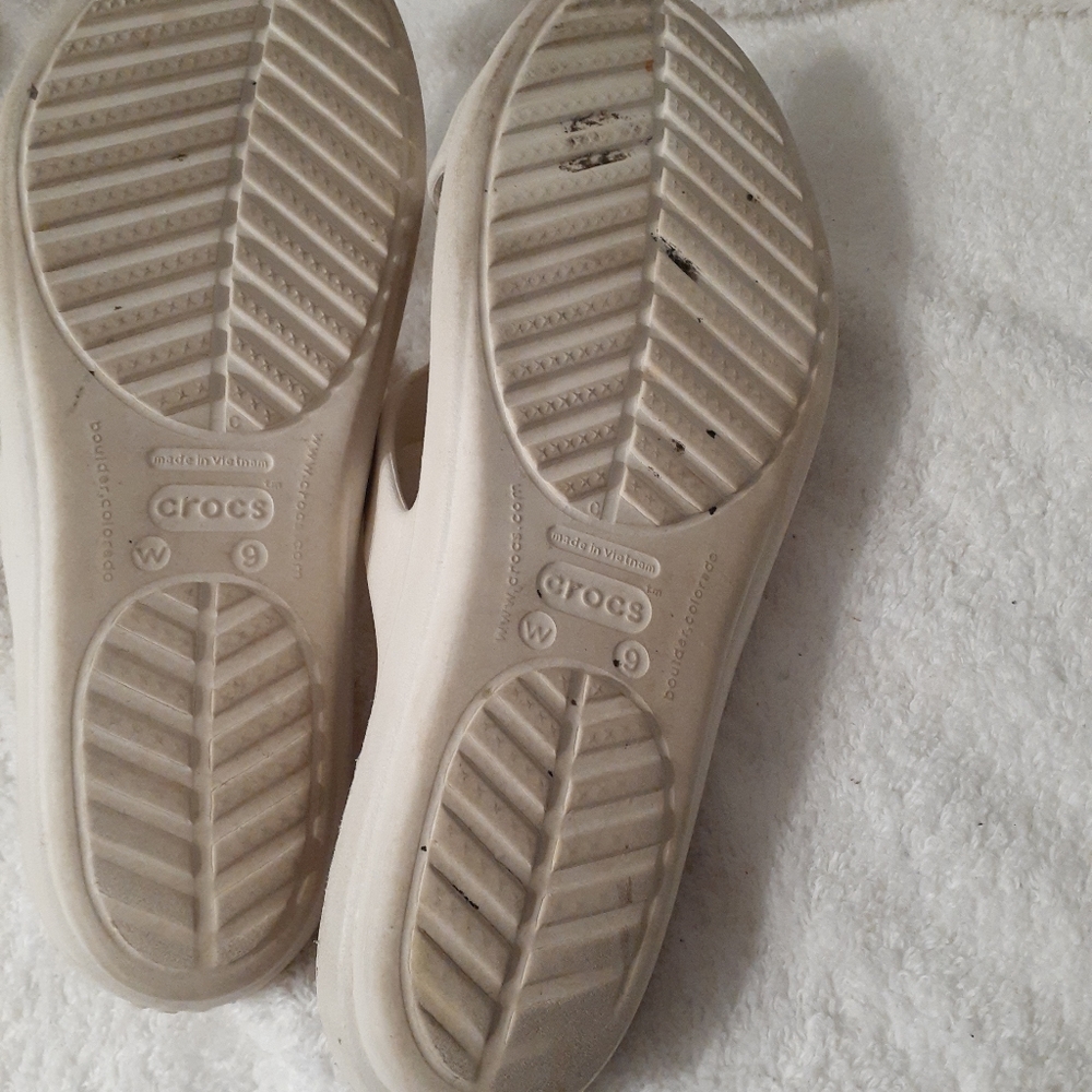 Crocs - Picture 5 of 9
